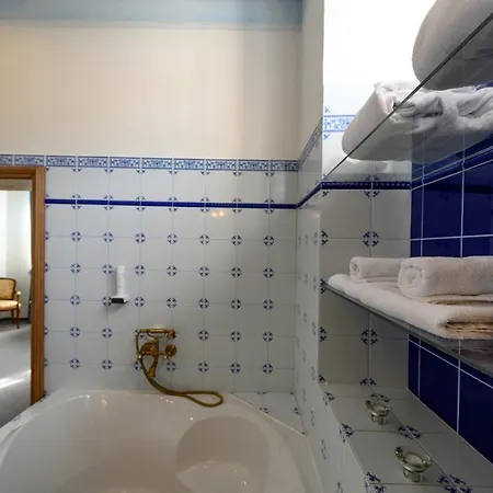 Na Zámečku Hotel 3*