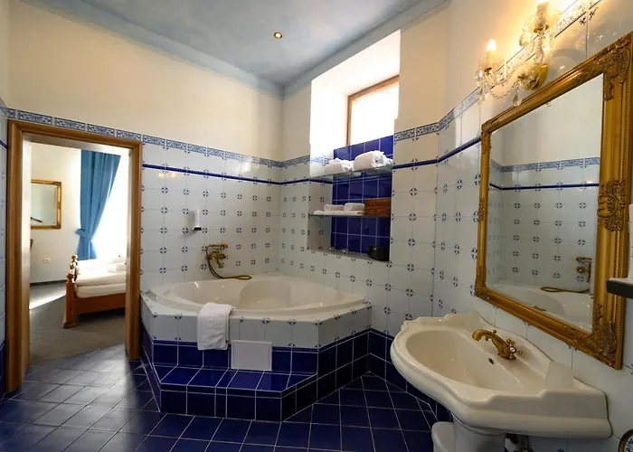 Hotel Na Zamecku 3*